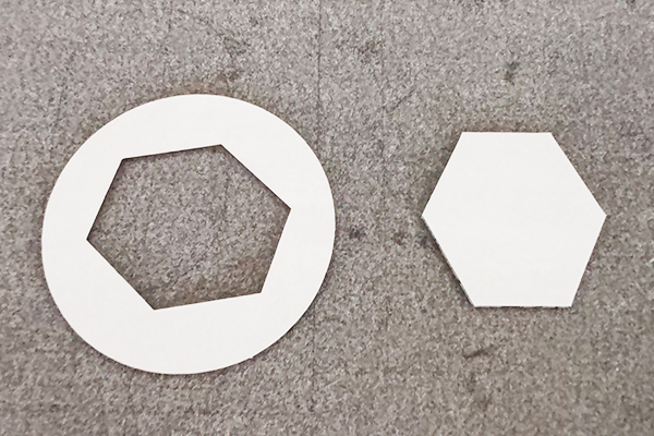 得馬裁切機(jī)裁切樣品