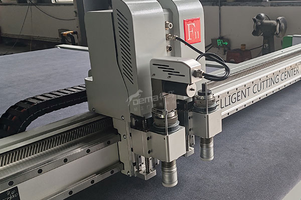 得馬高速裁切機(jī)F11